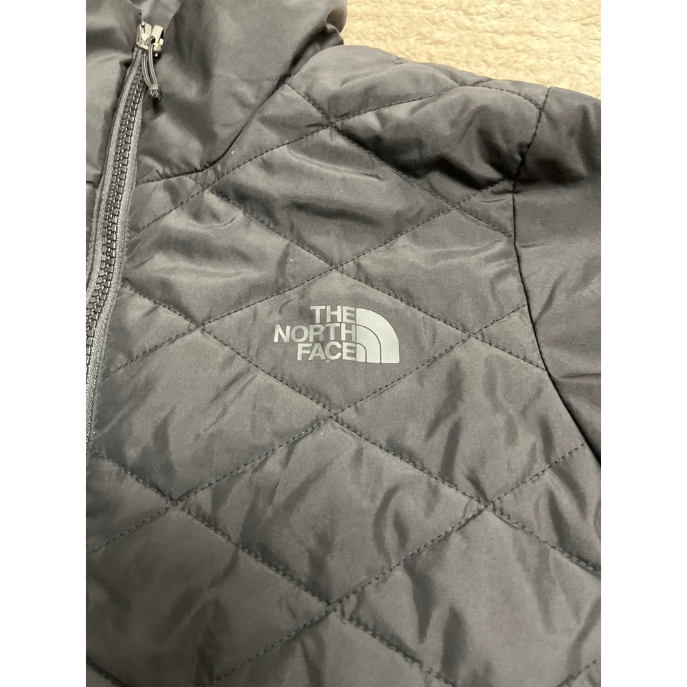The North Face Women's Black Quilted Puffer Jacket size small - Picture 2 of 4